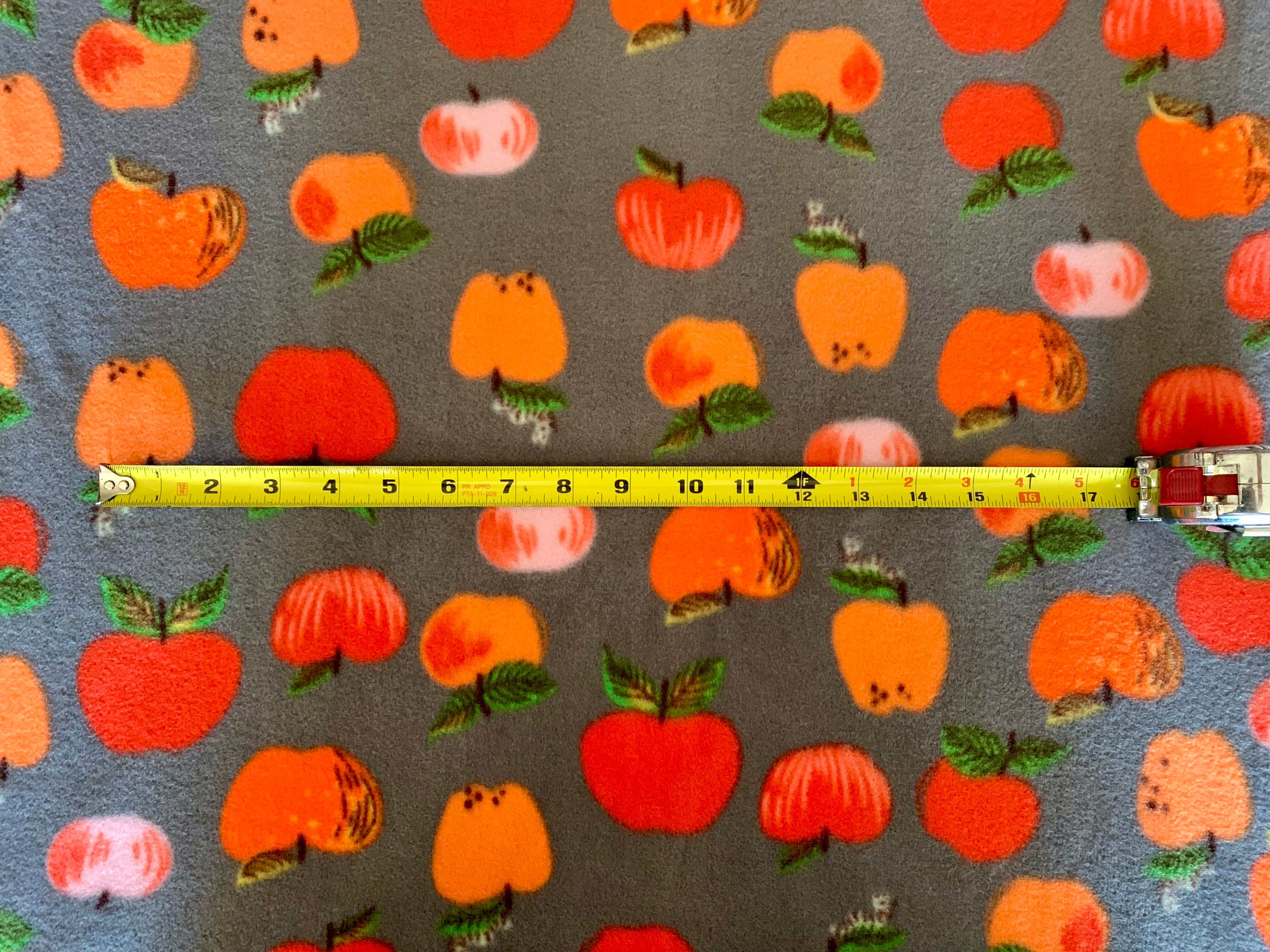 Apples Fleece Grey - 52773DES-1