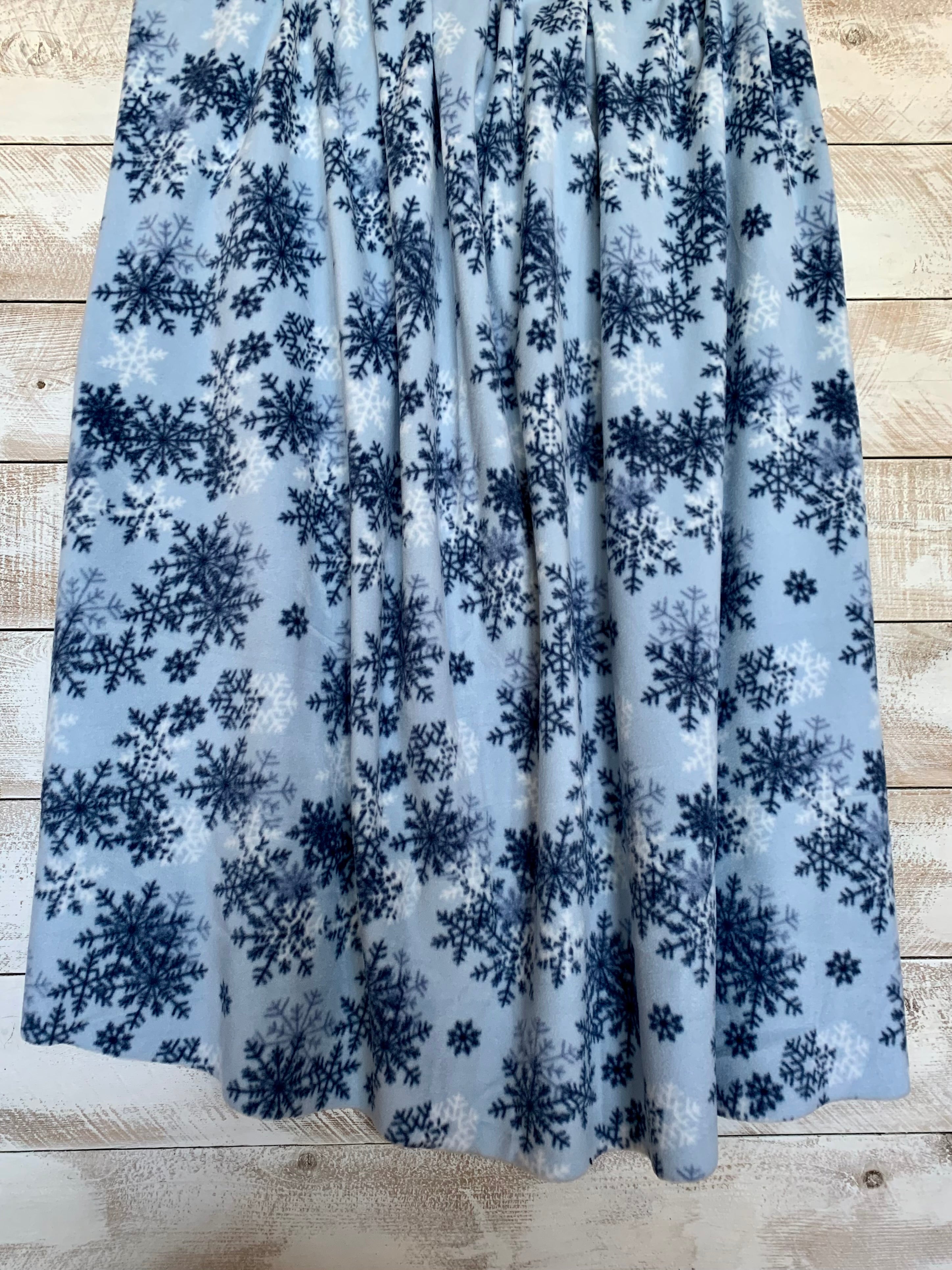 No Sew Blanket Kit - Snowflakes - Personalization Available