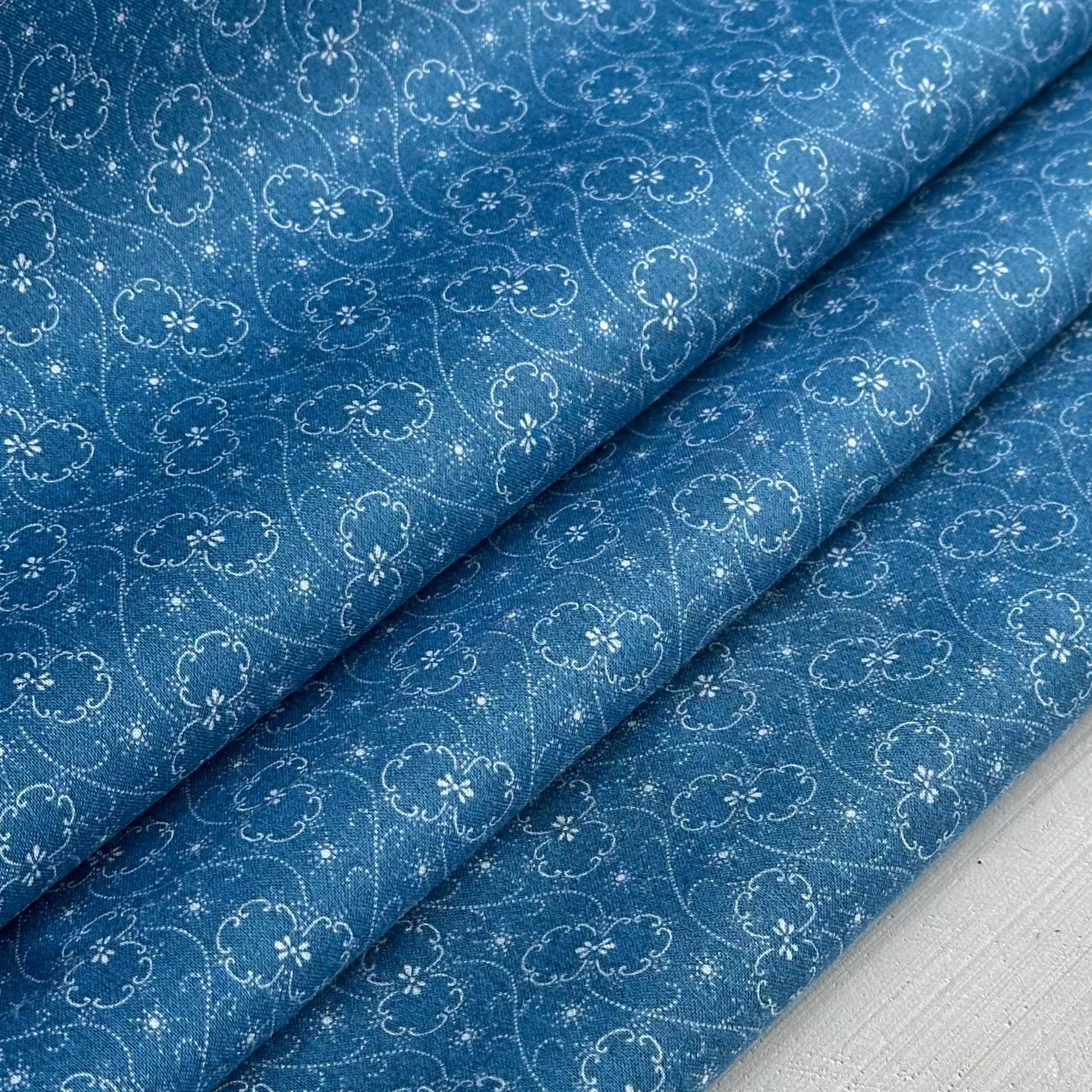 Medium Blue - Antique Floral